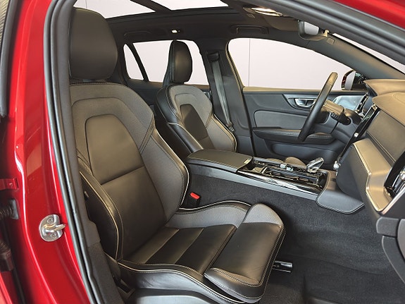 Volvo V60 12 of 26