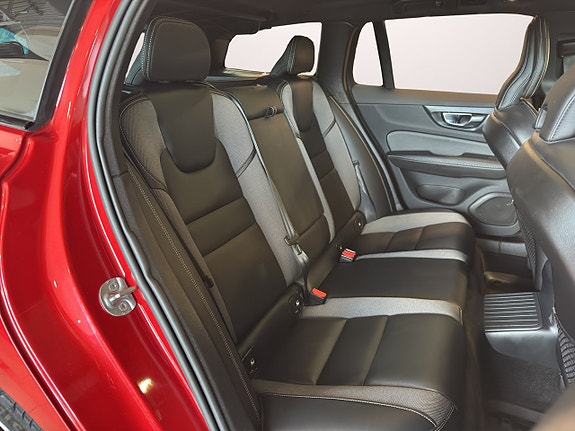 Volvo V60 13 of 26