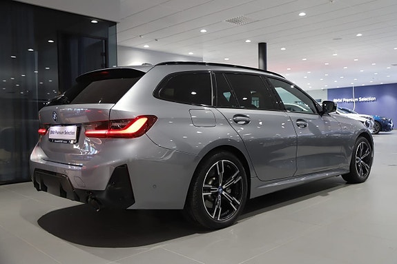 BMW 330e 8 of 11