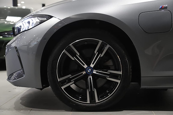 BMW 330e 6 of 11