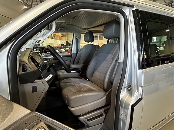 Volkswagen California 6 of 30