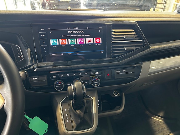 Volkswagen California 8 of 30