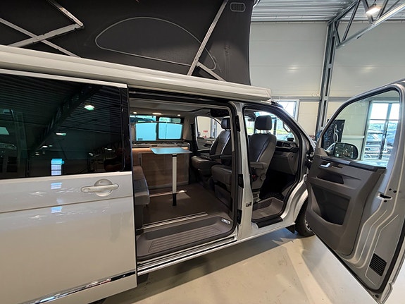 Volkswagen California 23 of 30