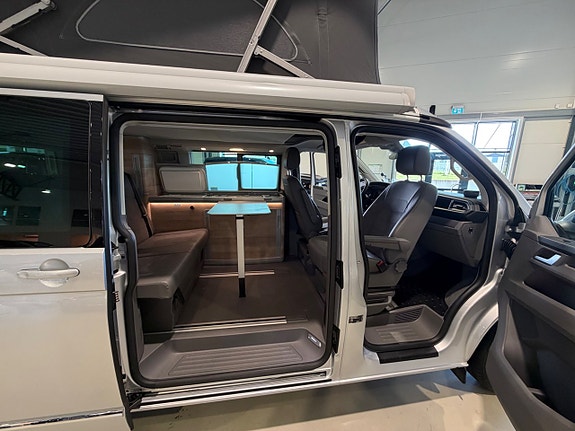 Volkswagen California 22 of 30