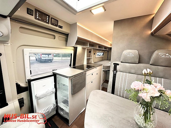 Pössl Summit 640 Shine / Nordic Edition / 180hk / Litium / Solpanel 4 of 25