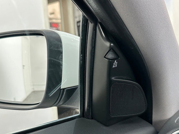 Volvo XC60 19 of 21