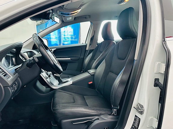 Volvo XC60 11 of 21