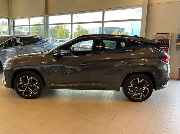 Hyundai Tucson 2 of 14