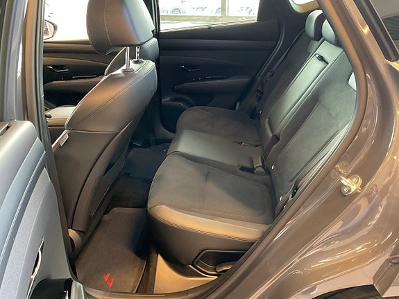 Hyundai Tucson 12 of 14