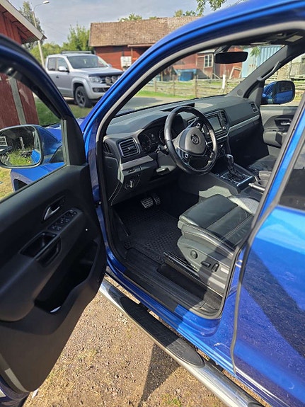 Volkswagen Amarok 5 of 9