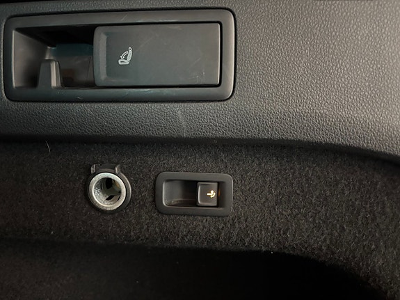 Volkswagen Passat Alltrack 22 of 23