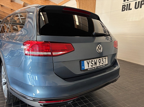 Volkswagen Passat Alltrack 4 of 23