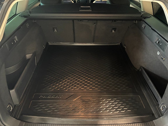 Volkswagen Passat Alltrack 21 of 23