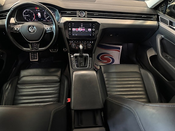 Volkswagen Passat Alltrack 19 of 23