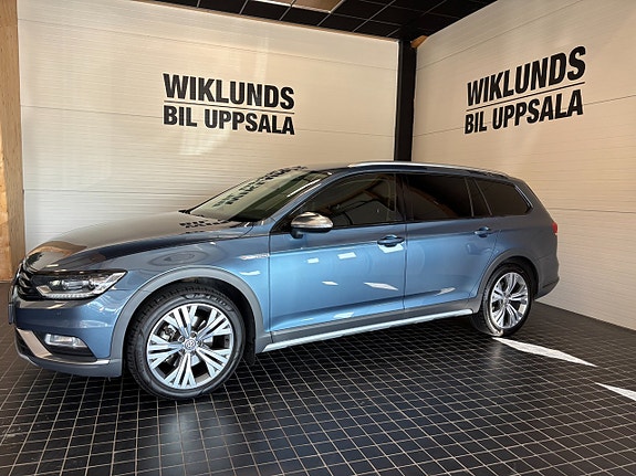 Volkswagen Passat Alltrack 2 of 23