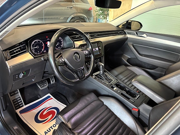 Volkswagen Passat Alltrack 5 of 23
