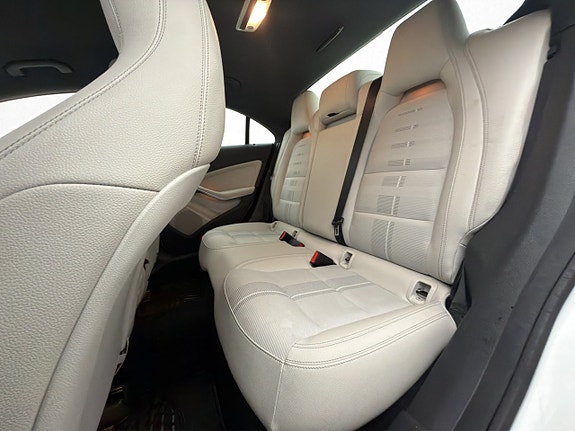 Mercedes-Benz CLA220 d 28 of 30