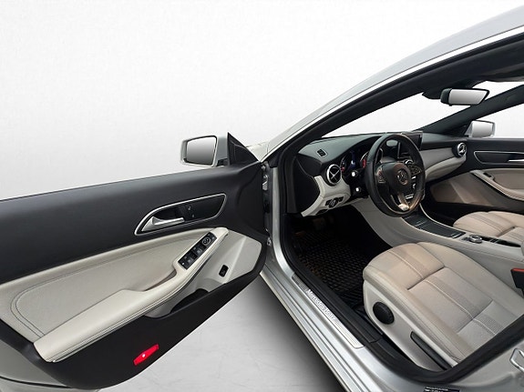 Mercedes-Benz CLA220 d 10 of 30