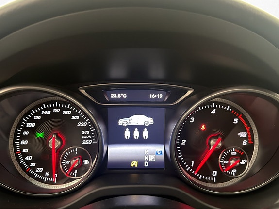 Mercedes-Benz CLA220 d 18 of 30