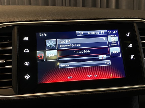 Peugeot 308 SW 12 of 30