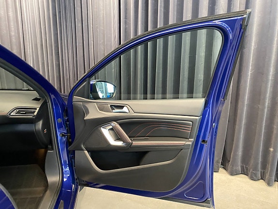 Peugeot 308 SW 23 of 30