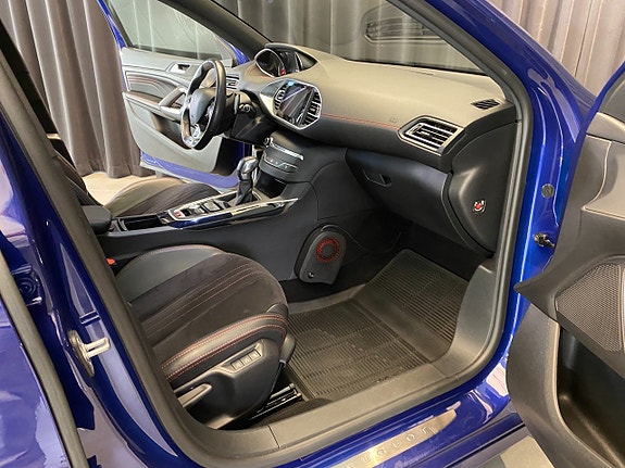 Peugeot 308 SW 24 of 30