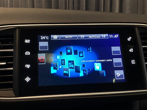 Peugeot 308 SW 15 of 30