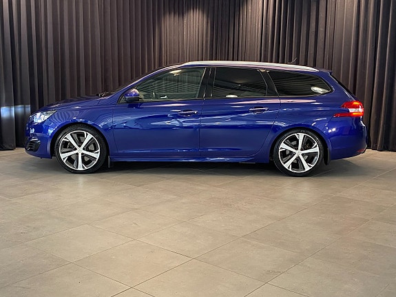 Peugeot 308 SW 3 of 30