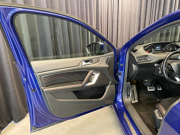 Peugeot 308 SW 20 of 30