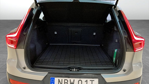 Volvo XC40 12 of 12