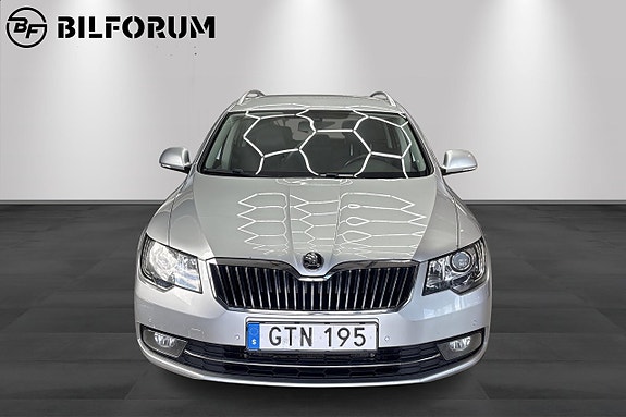 Skoda Superb 3 of 13