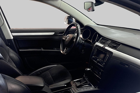 Skoda Superb 8 of 13