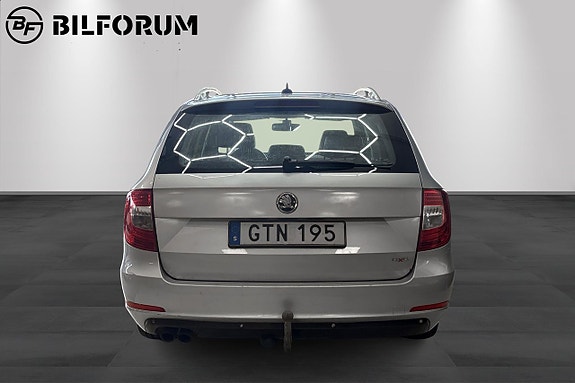 Skoda Superb 7 of 13