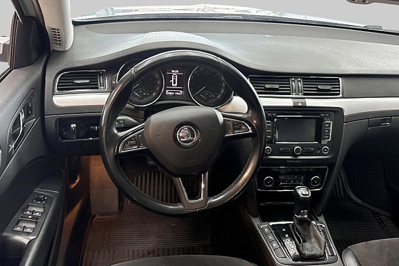 Skoda Superb 10 of 13