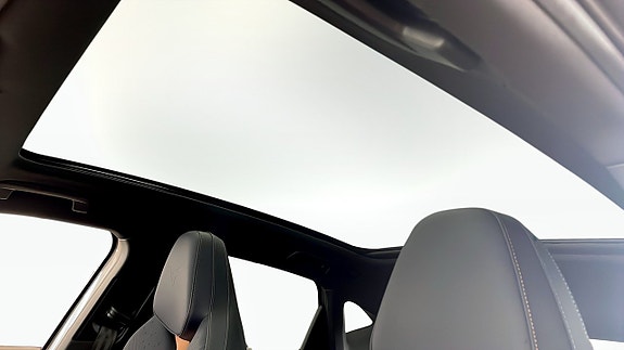 Cupra Tavascan 9 of 17