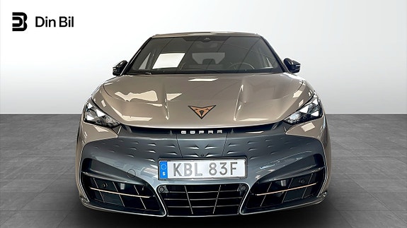 Cupra Tavascan 4 of 17