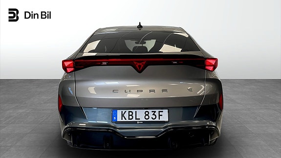 Cupra Tavascan 5 of 17