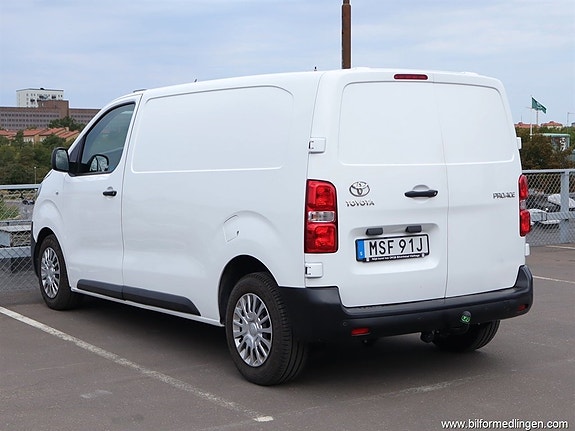 Toyota Proace 3 of 24