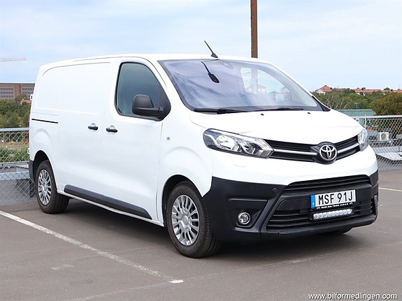 Toyota Proace 2 of 24