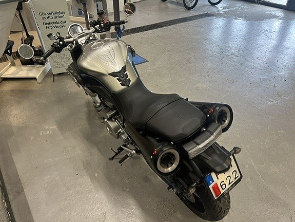 Yamaha MT-01 4 of 7