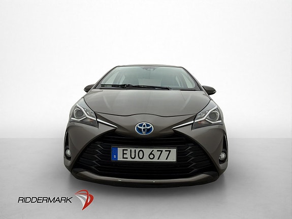 Toyota Yaris 2 of 30
