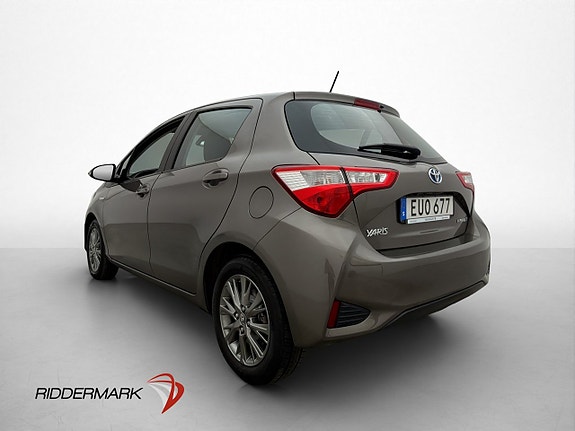 Toyota Yaris 5 of 30