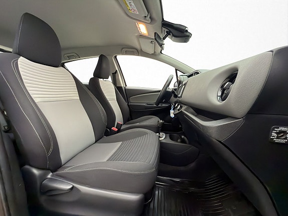 Toyota Yaris 25 of 30