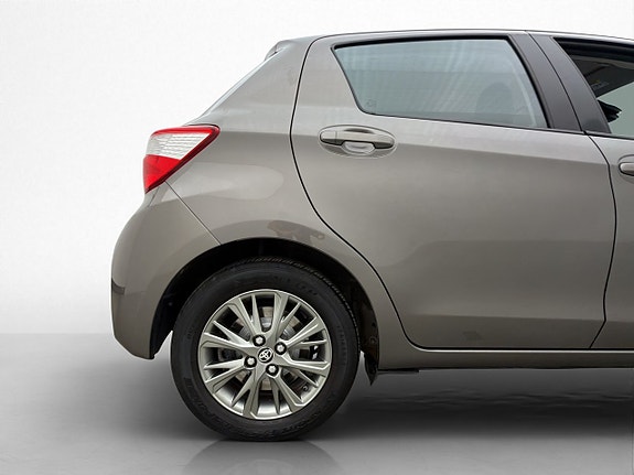 Toyota Yaris 28 of 30