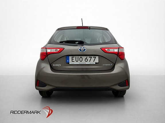 Toyota Yaris 6 of 30
