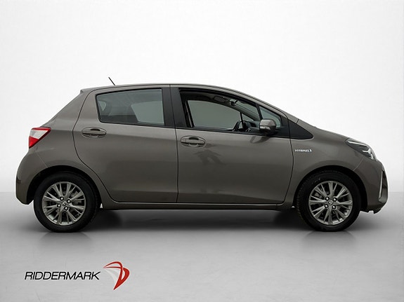 Toyota Yaris 9 of 30