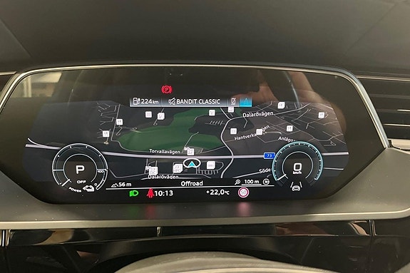 Audi Q8 14 of 23