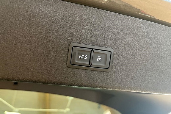 Audi Q8 18 of 23