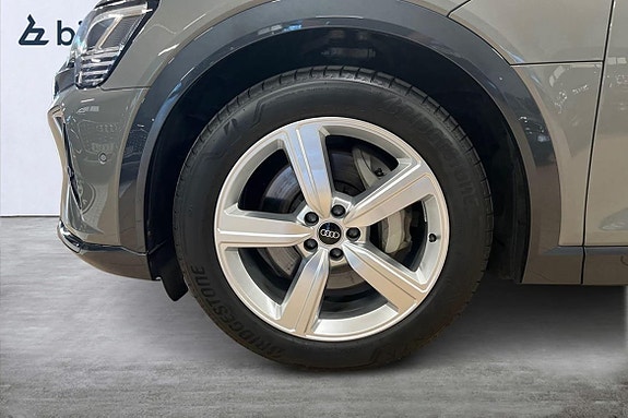 Audi Q8 15 of 23