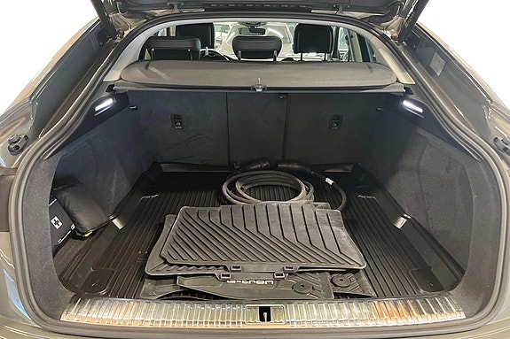 Audi Q8 10 of 23